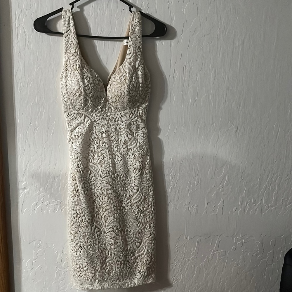 Lace worn once to wedding